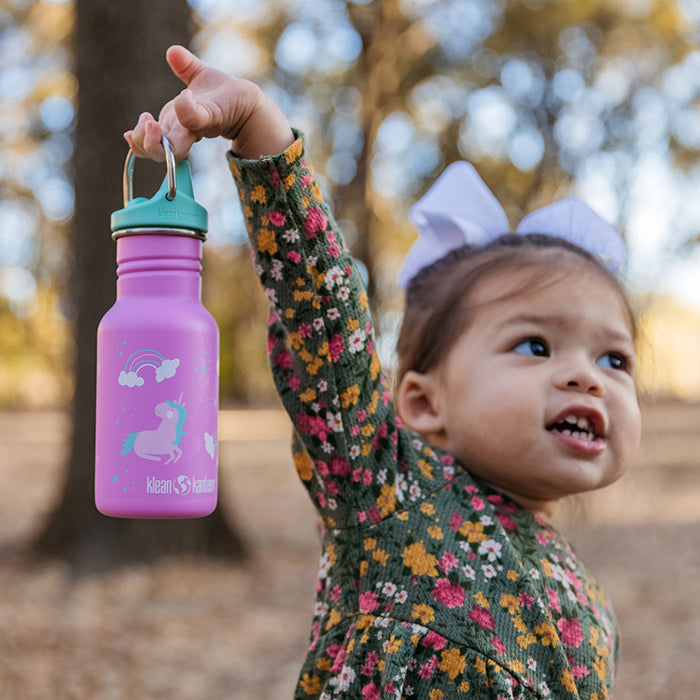 classic-kid-sippy-cap-s6 K12CNSIPPY-UN-kids_bottle_unicorn_lifestyle.jpg