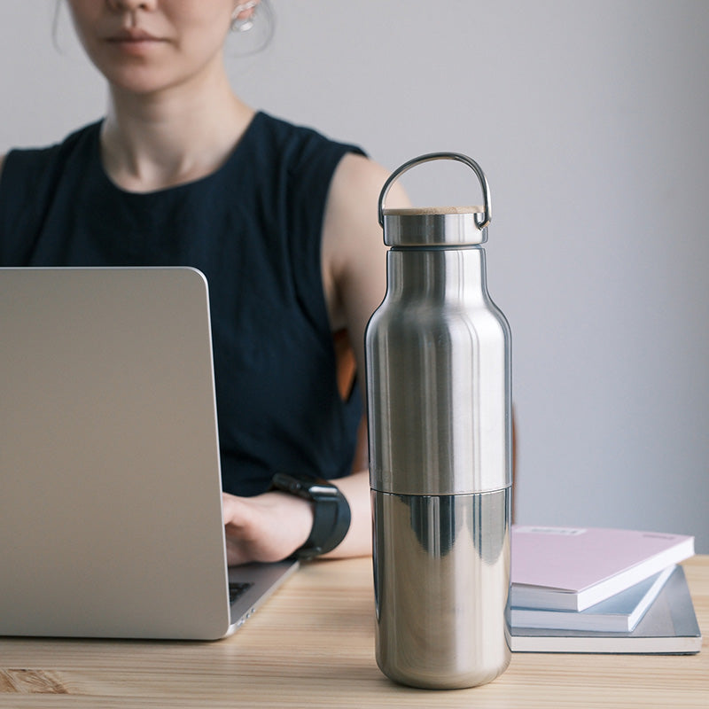 20oz-rise-reflect-with-bamboo-cap-v0 20oz_rise_reflect_desk_laptop_square.jpg