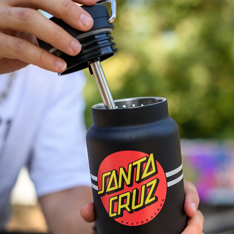 32oz-tkwide-with-twist-cap-santa-cruz-z4 32oz_tkwide_twist_water_bottle_santacruz_dot_lidoff_square.jpg