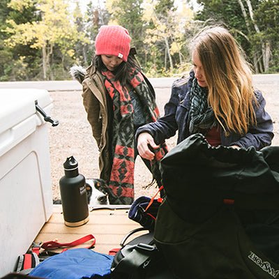 64oz-classic-with-loop-cap-z9 64oz_insulated_classic_backpackers_tailgate_square.jpg