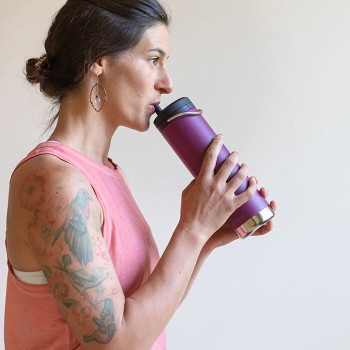 tkwide-twist-cap-with-straw-kit-a1 K20TKWPT-PP-T-TWIST-straw_cap_drinking_yoga_lifestyle_64bb08ca-98d0-4e89-83fd-b166cda65ccd.jpg