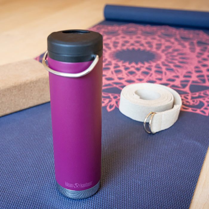 tkwide-twist-cap-with-straw-kit-a1 K20TKWPT-PP-T-TWIST-yoga_bottle_closed_lifestyle_a5ac6535-9c60-42bb-86fe-b94b5cef2b68.jpg