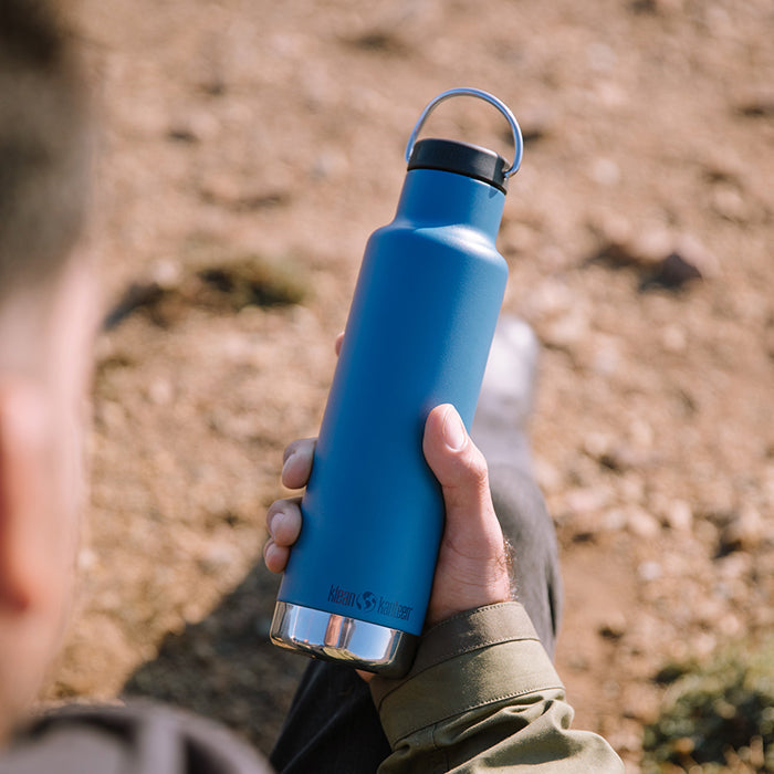 classic-loop-cap-i6 K20VCNPPL-RT-bottle_loop_cap_blue_lifestyle.jpg