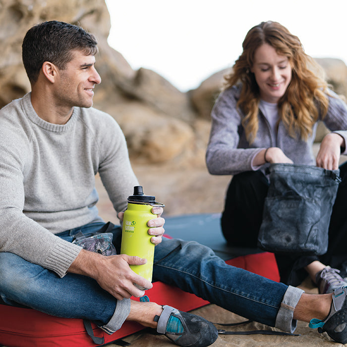 tkwide-chug-cap-g0 K32TKWSSL-JP-chug_cap_bouldering_lifestyle.jpg