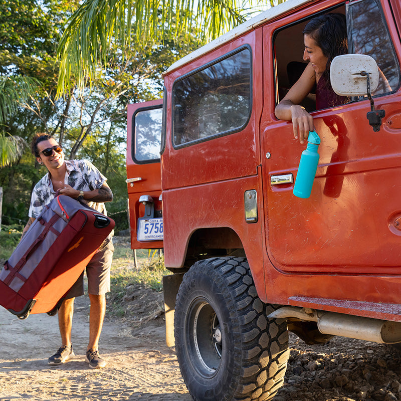 18oz-classic-with-flip-seal-sport-cap-h9 classic_18oz_flip_seal_baltic_jeep_packing_window_square.jpg
