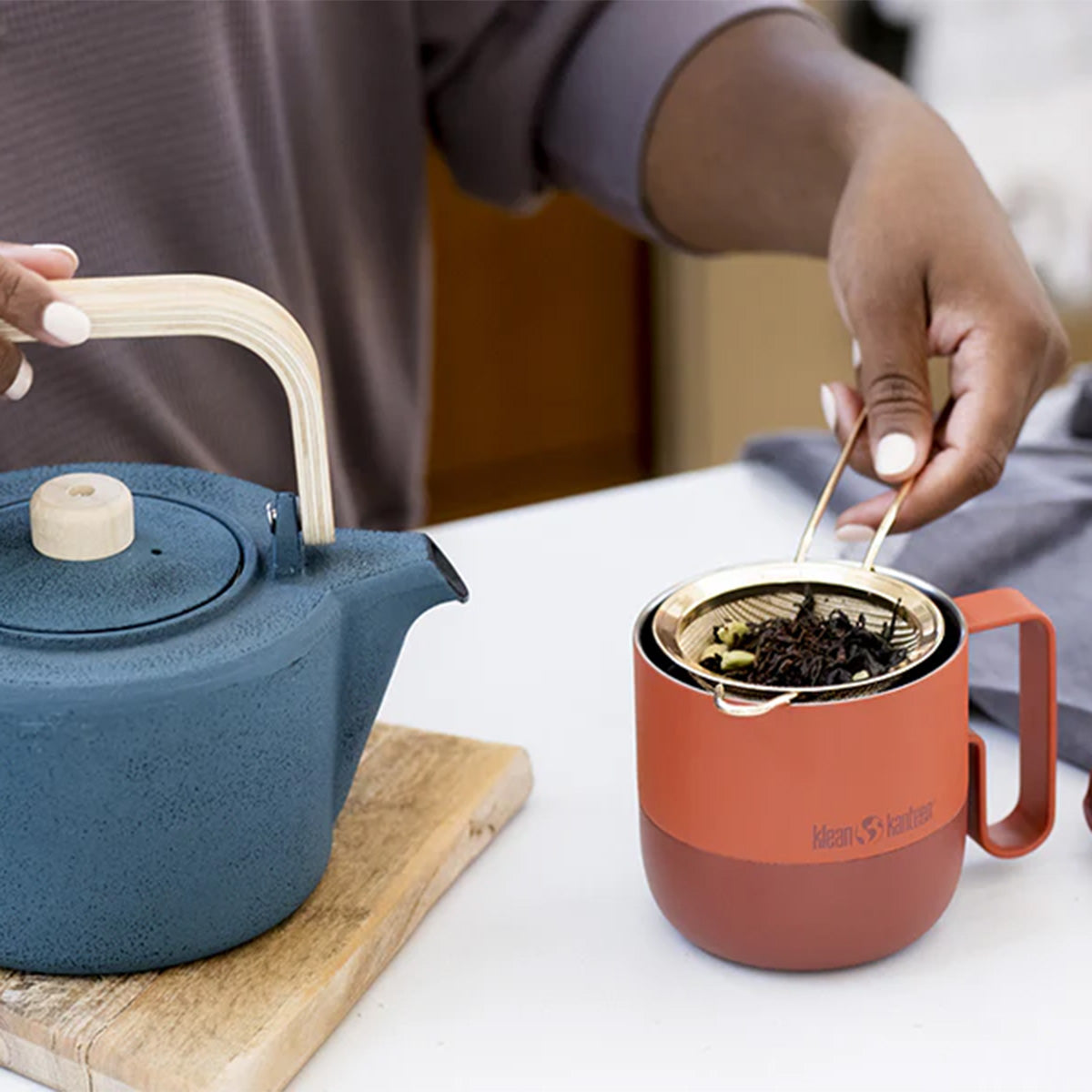 14oz-rise-mug-sale-j4 coffee_tea_seep_rise_mug_square.jpg
