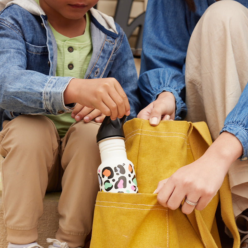 12oz-kid-s-classic-with-flip-seal-sport-cap-e0 kid_sport_flip_seal_12oz_bag_pull_square.jpg