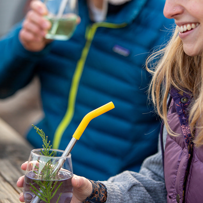 straw-4-pack-e7 recycled_steel_straw_drink_smile_lifestyle.jpg