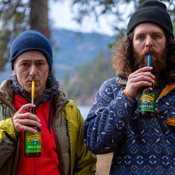 straw-4-pack-e7 recycled_steel_straws_beers_dudes_lifestyle.jpg