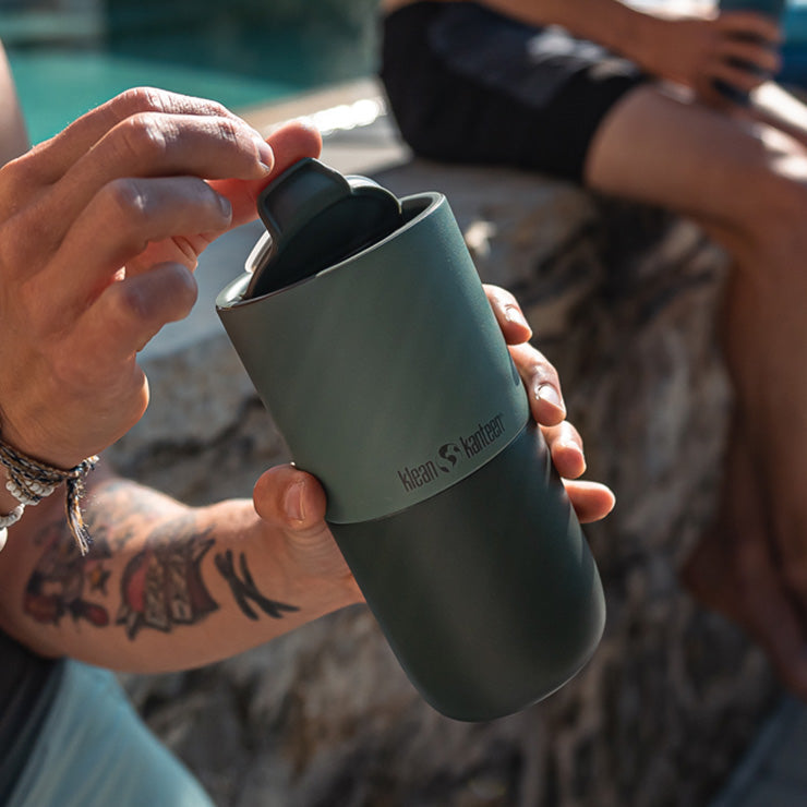 flip-lid-v9 rise_flip_lid_small_tumbler_open.jpg
