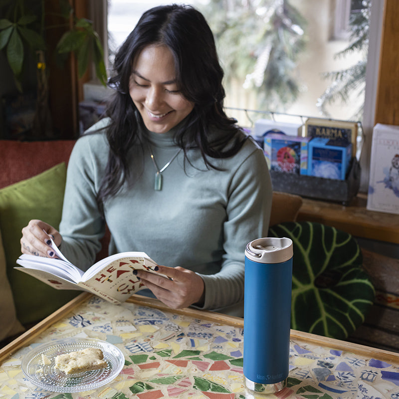 20oz-tkwide-with-cafe-cap-t2 tkwide_20oz_insulated_tumbler_cafe_woman_reading_square.jpg