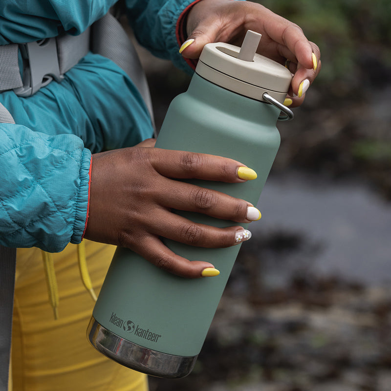 32oz-tkwide-made-to-do-more-bundle-d2 tkwide_32oz_insulated_bottle_twist_closeup_seapsray_hand_square.jpg