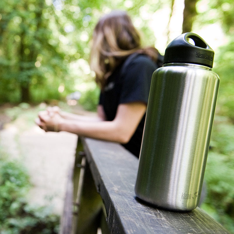 40oz-wide-with-loop-cap-f1 wide_40oz_bottle_bridge_closeup_square.jpg